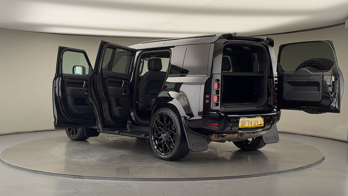 More views of Land Rover Defender 110