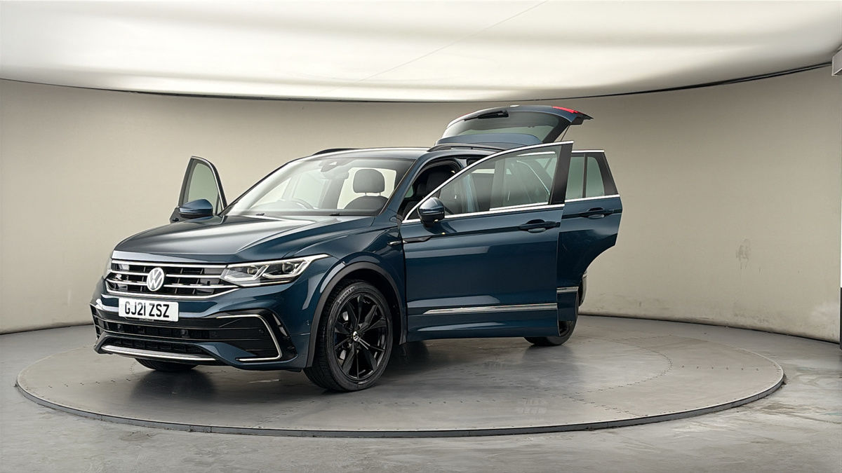 More views of Volkswagen Tiguan