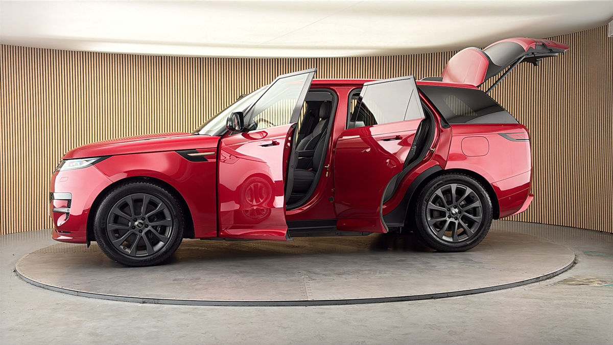 More views of Land Rover Range Rover Sport