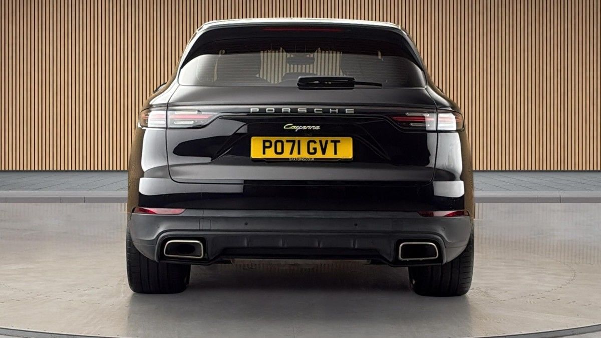 Porsche Cayenne Image 4