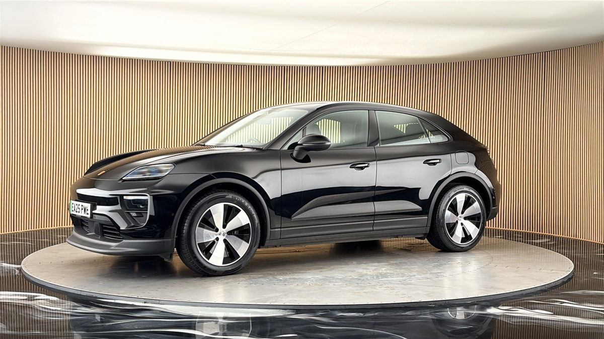 More views of Porsche Macan