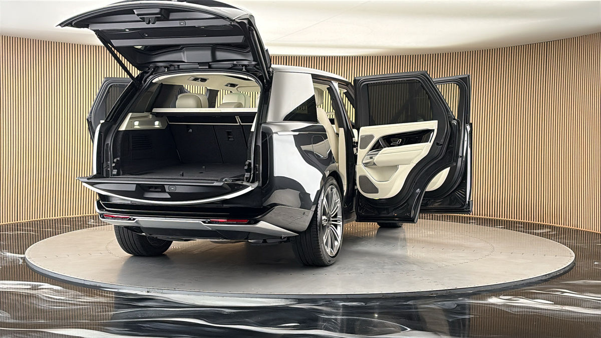 More views of Land Rover Range Rover