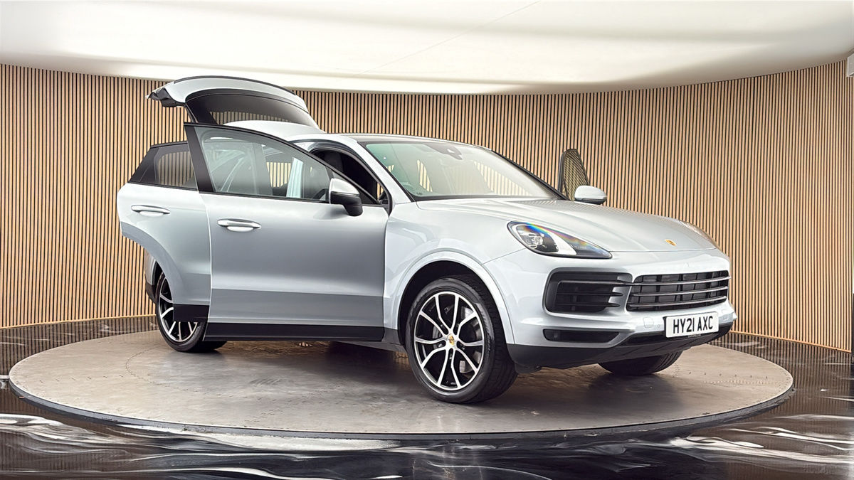 More views of Porsche Cayenne