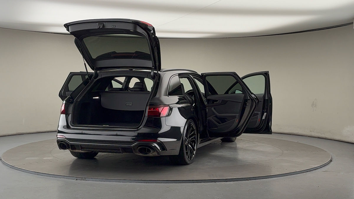 More views of Audi RS4 Avant