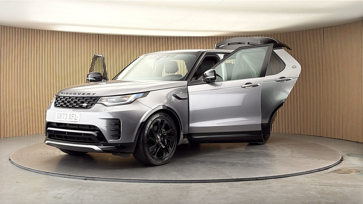 More views of Land Rover Discovery
