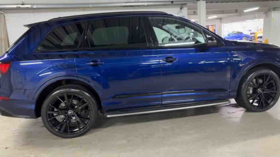 More views of Audi Q7