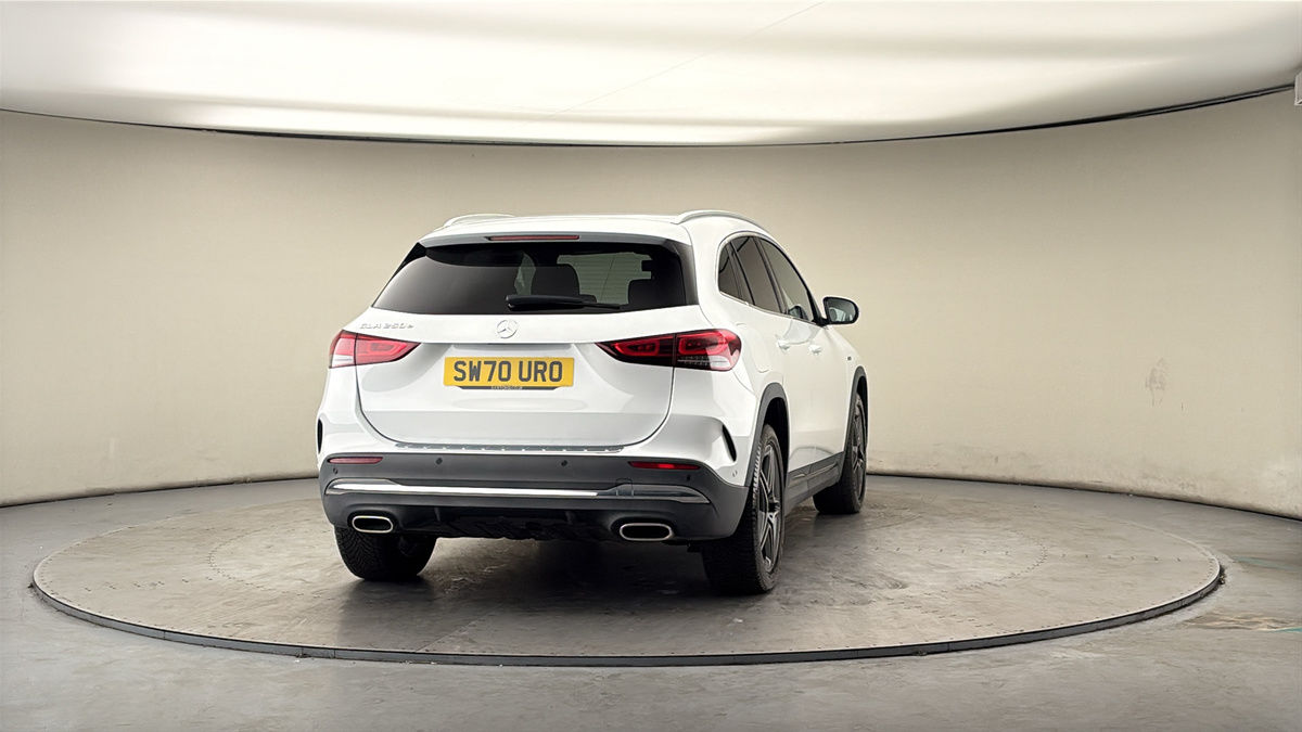 More views of Mercedes-Benz GLA