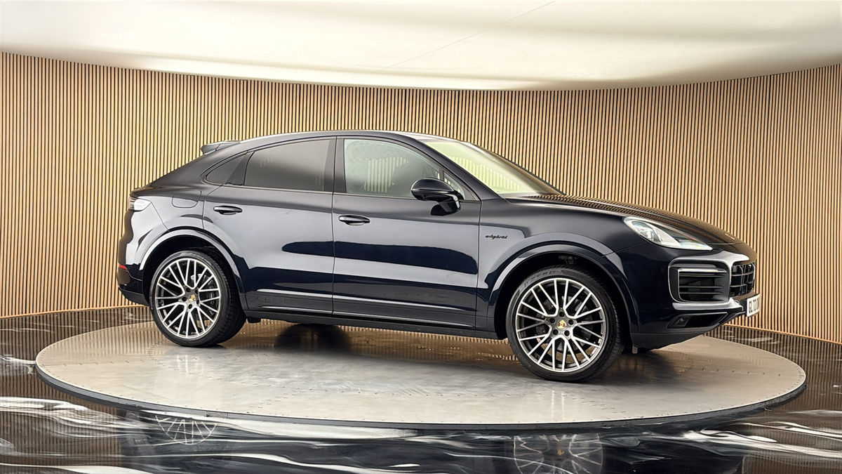 More views of Porsche Cayenne