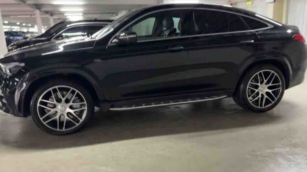 More views of Mercedes-Benz GLE