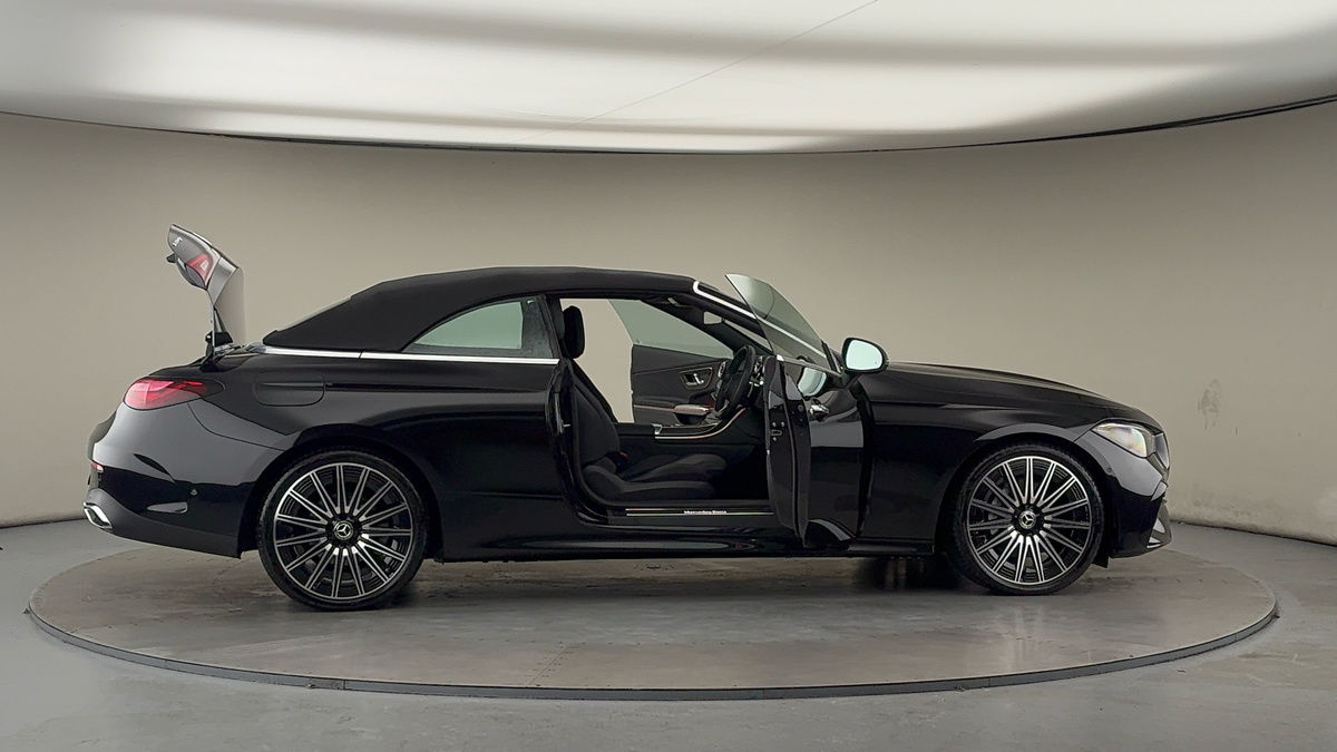 More views of Mercedes-Benz CLE