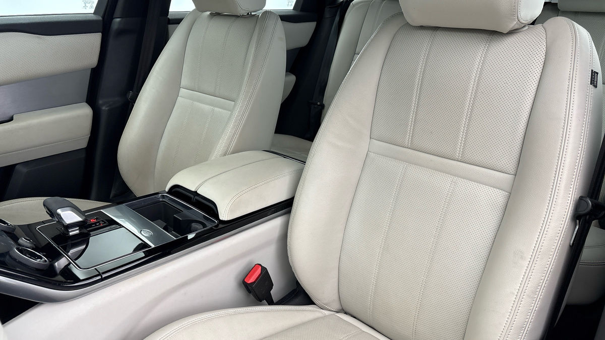 Land Rover Range Rover Velar Image 7