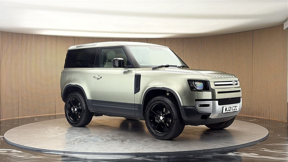 More views of Land Rover Defender 90