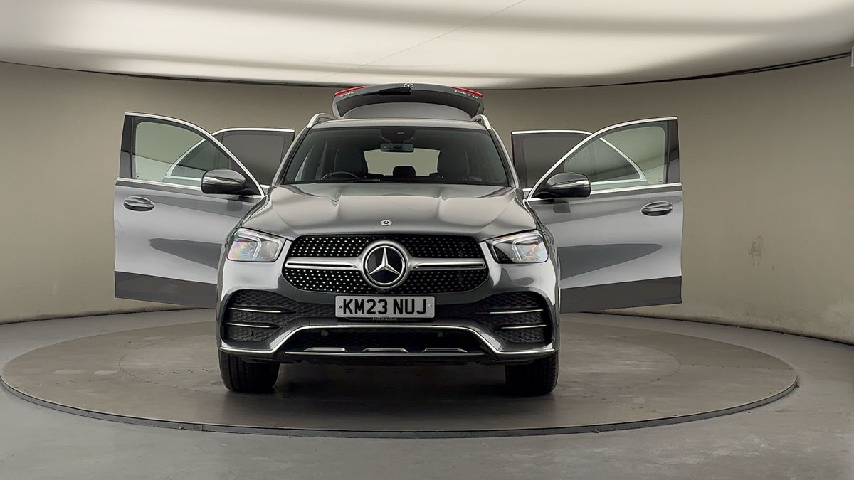 More views of Mercedes-Benz GLE