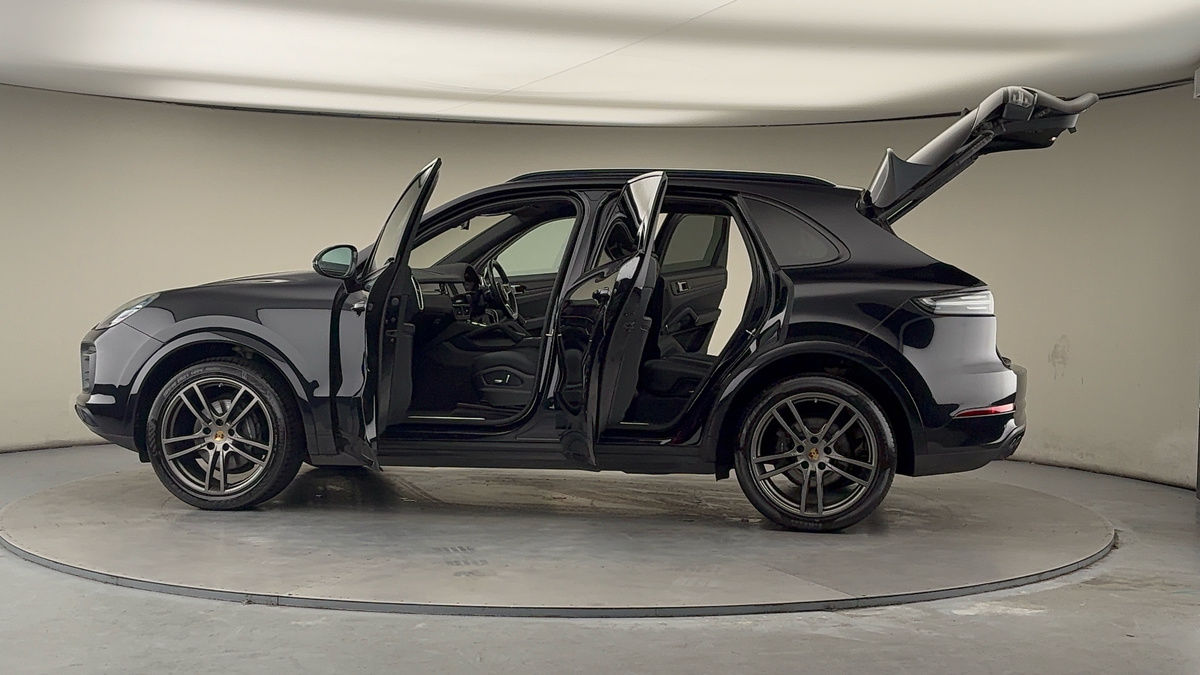 More views of Porsche Cayenne