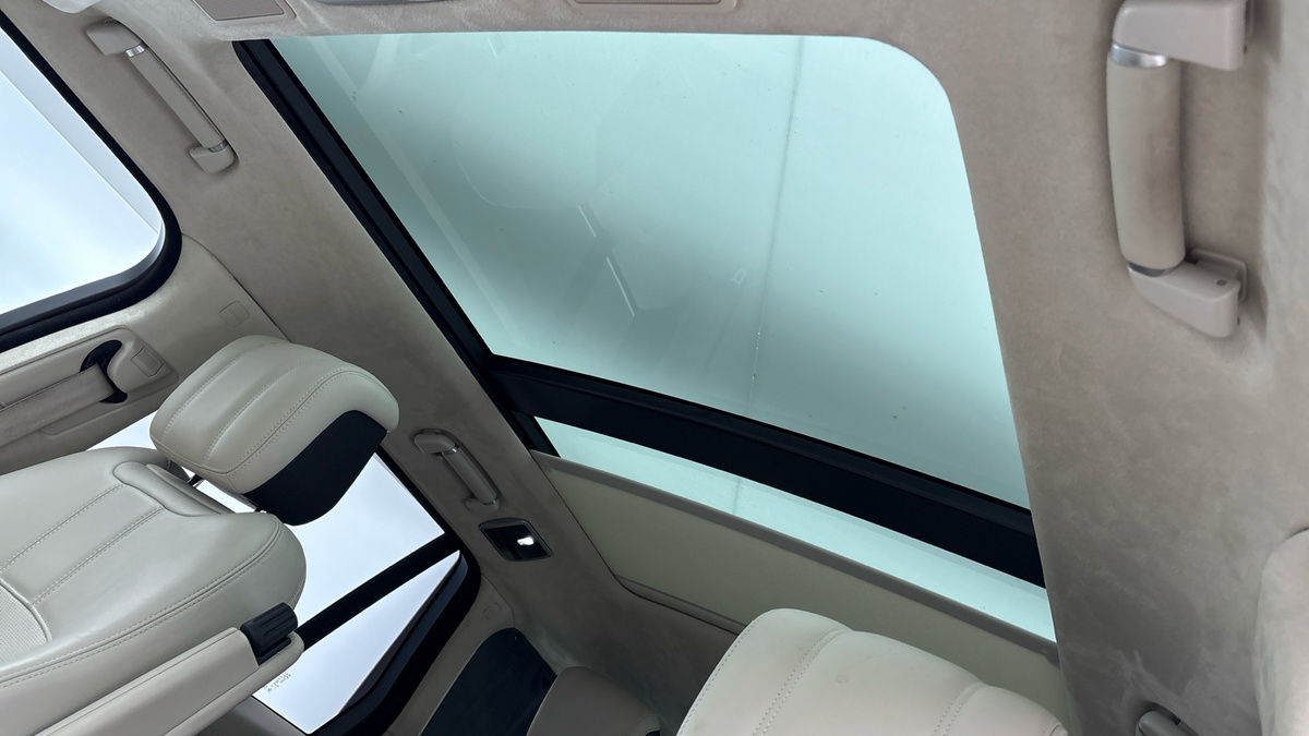 Land Rover Range Rover Image 6