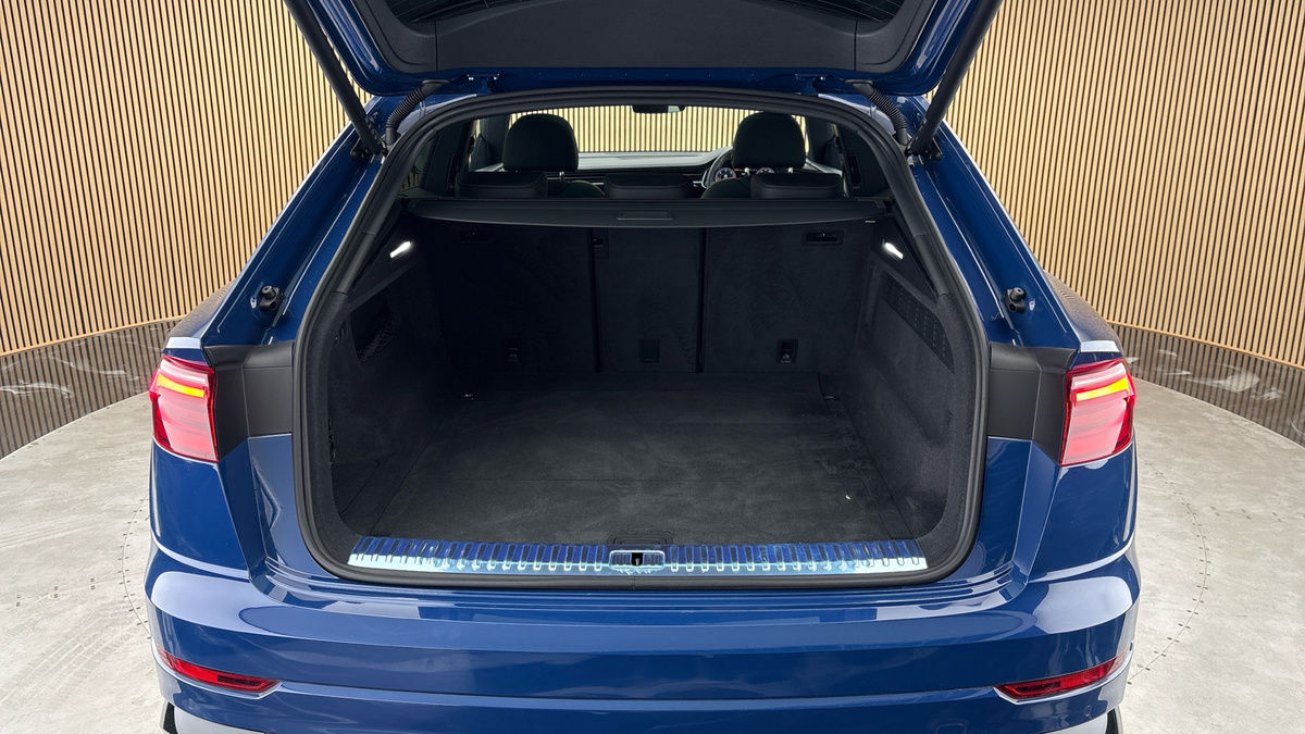 Audi Q8 Image 11