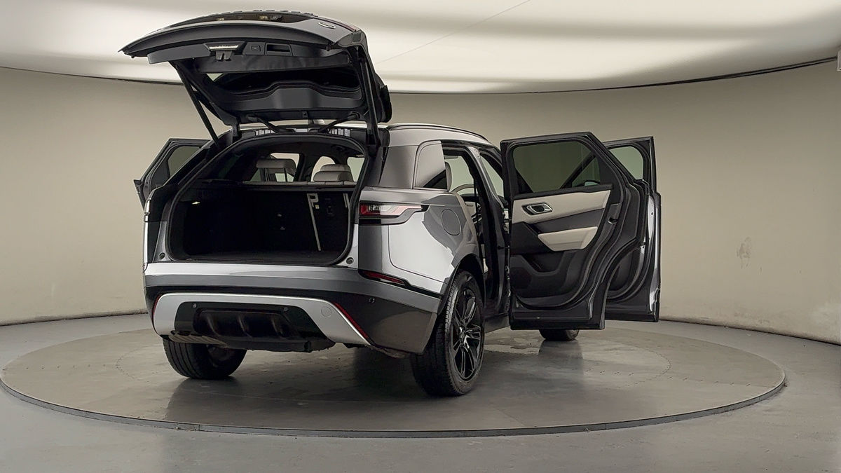 More views of Land Rover Range Rover Velar