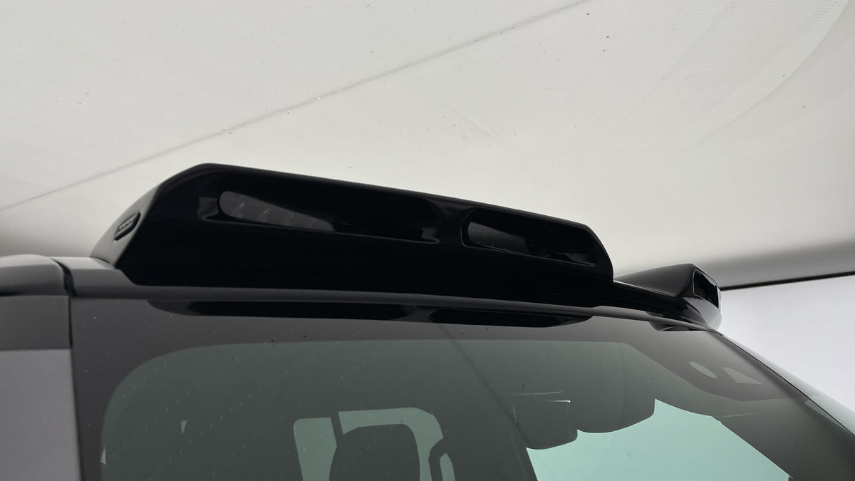 Land Rover Defender 110 Urban Image 26