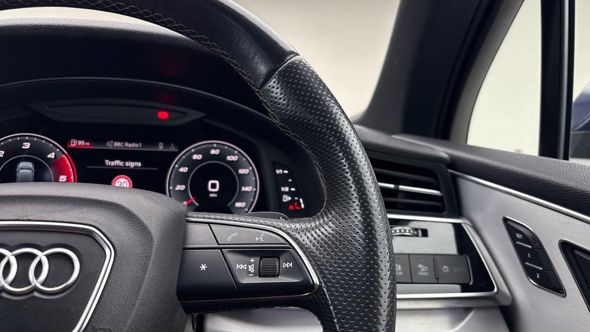 More views of Audi Q7