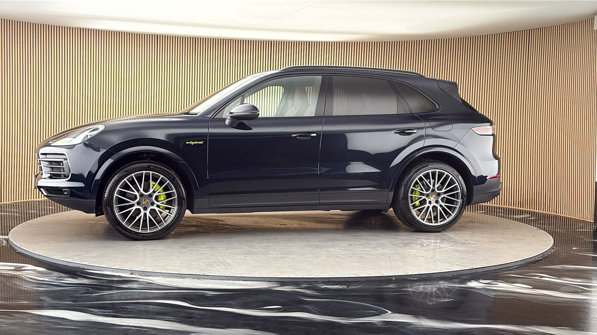 More views of Porsche Cayenne