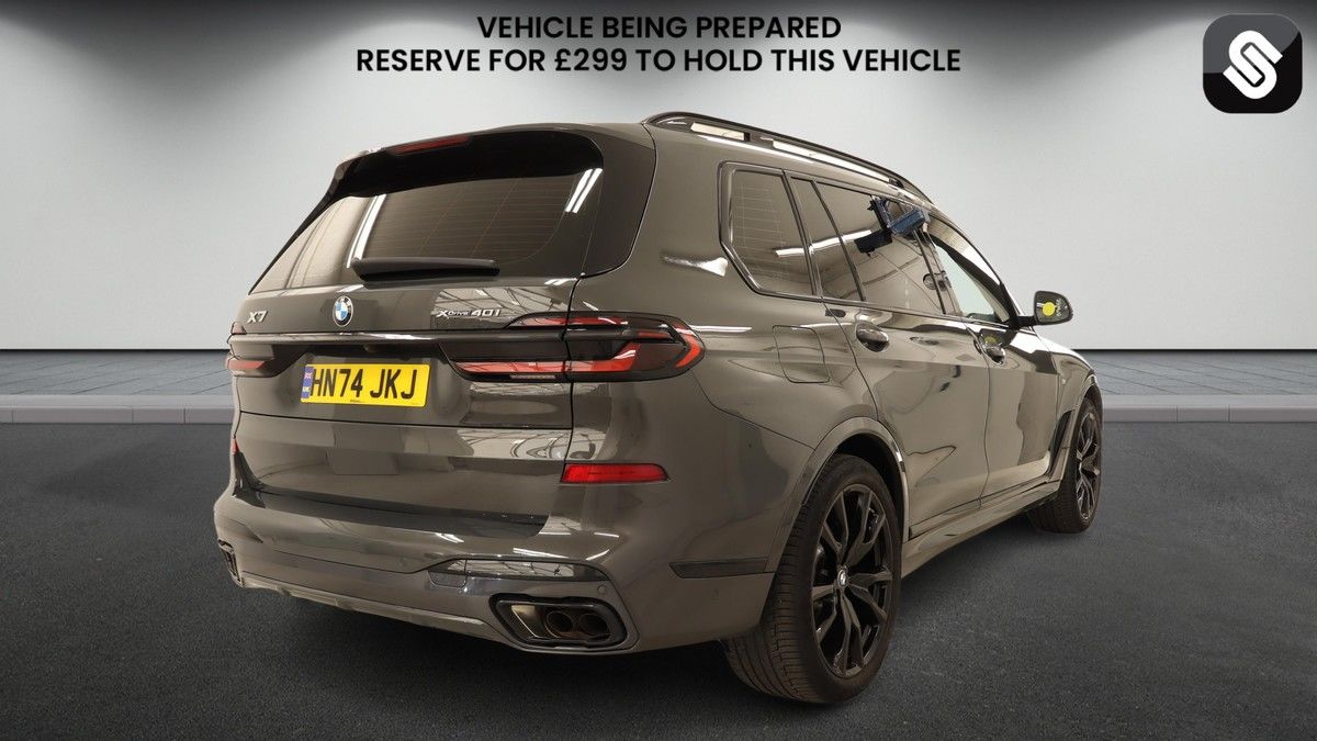 BMW X7 Image 4
