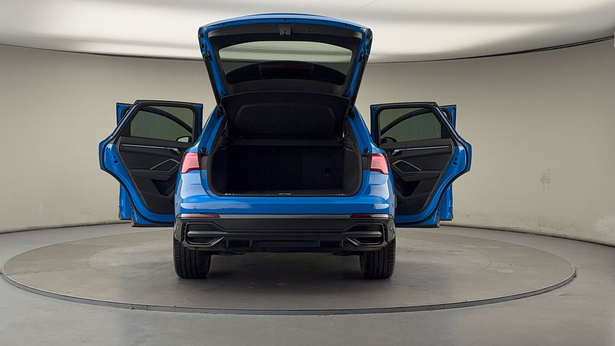 More views of Audi Q3