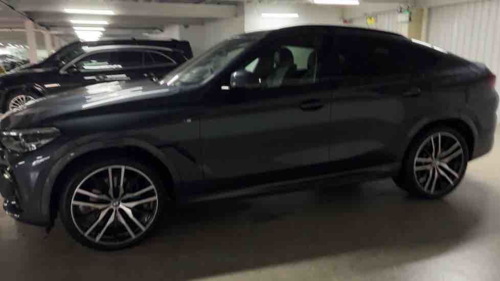 More views of BMW X6