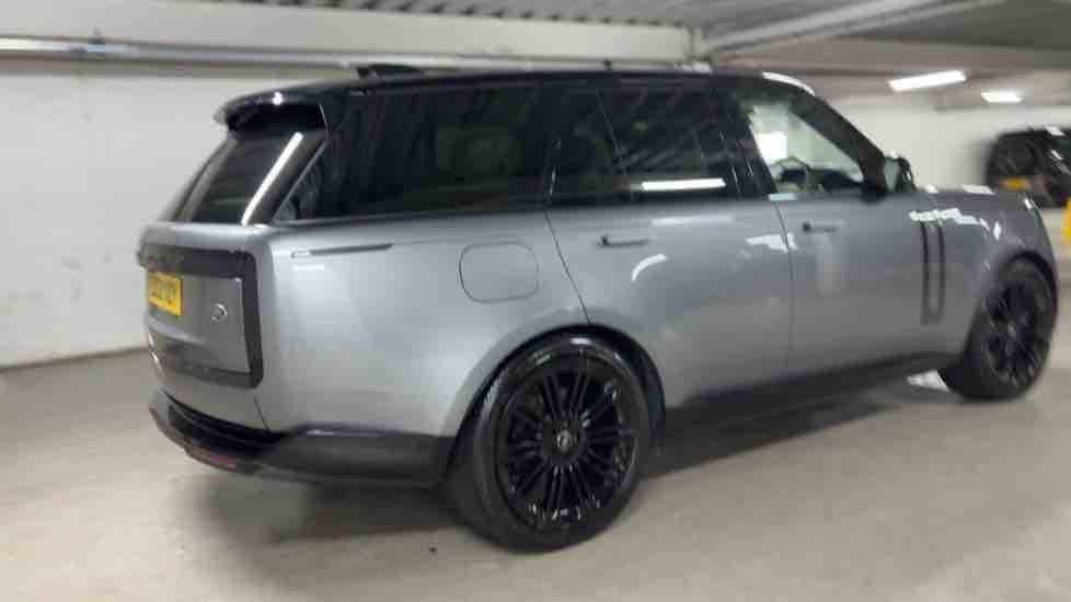 More views of Land Rover Range Rover