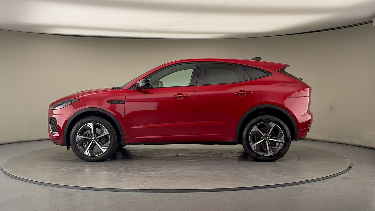 Jaguar E-PACE Image 15
