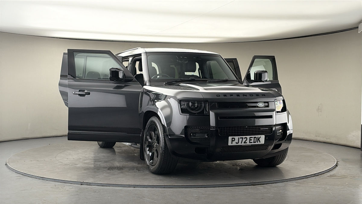 More views of Land Rover Defender 110
