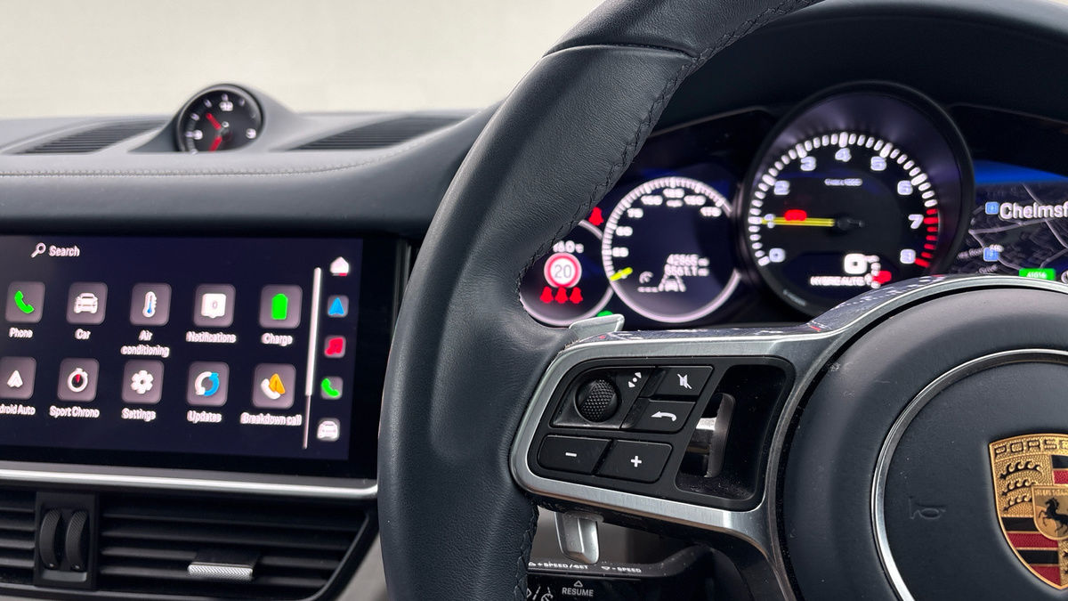 Porsche Cayenne Image 13