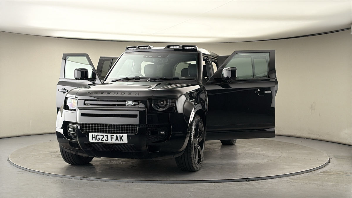 More views of Land Rover Defender 110