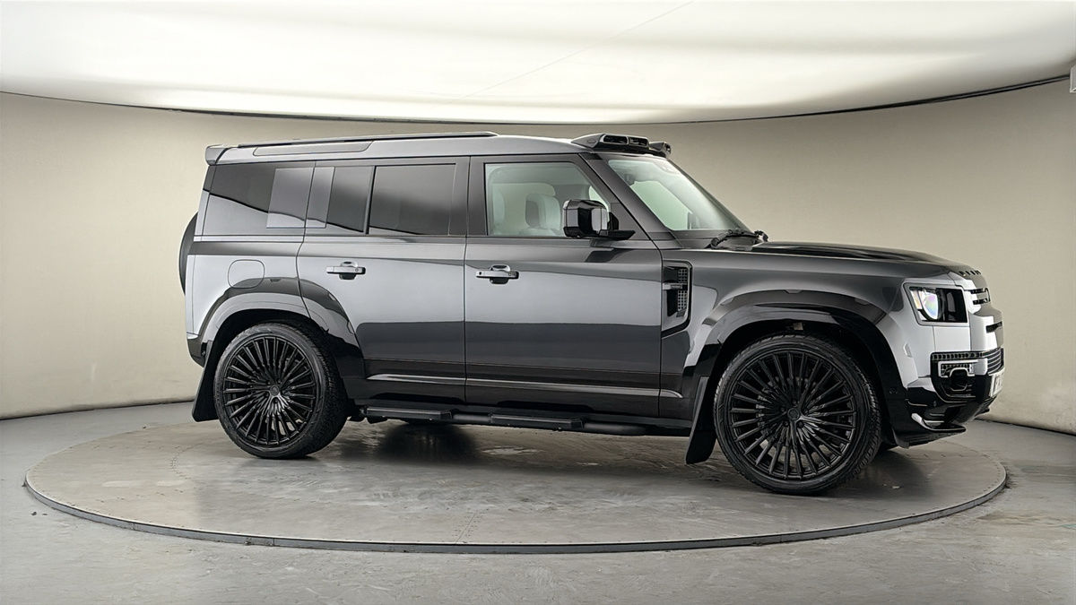 More views of Land Rover Defender 110