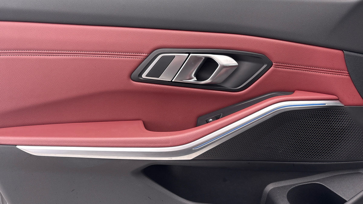 BMW 3 Series Image 19