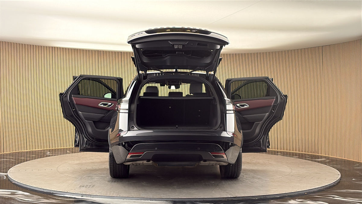 More views of Land Rover Range Rover Velar