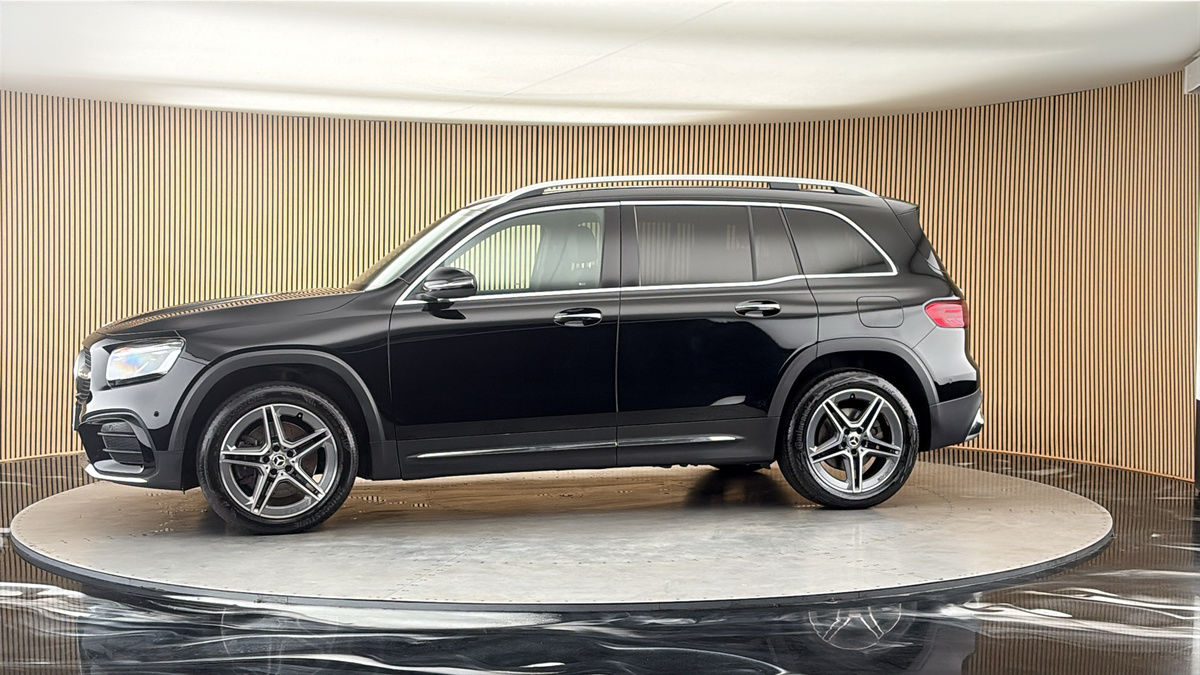 More views of Mercedes-Benz GLB