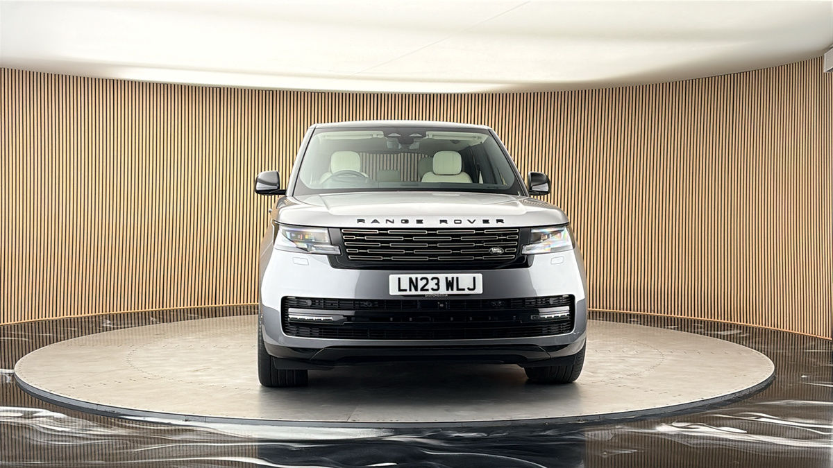 More views of Land Rover Range Rover