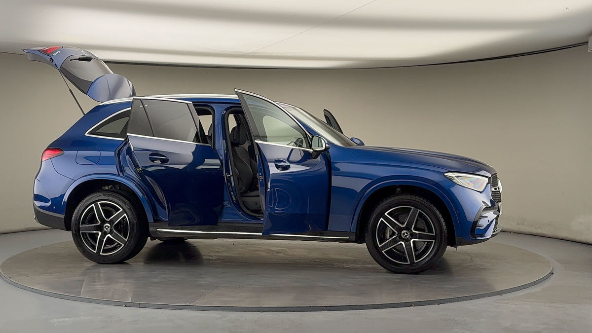 More views of Mercedes-Benz GLC