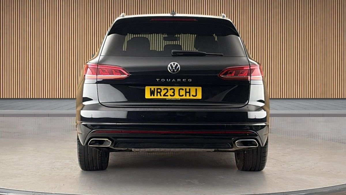 Volkswagen Touareg Image 4