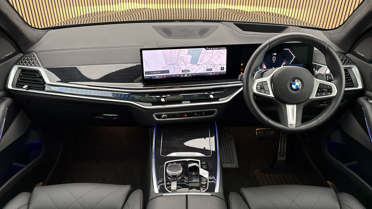 BMW X7 Image 12