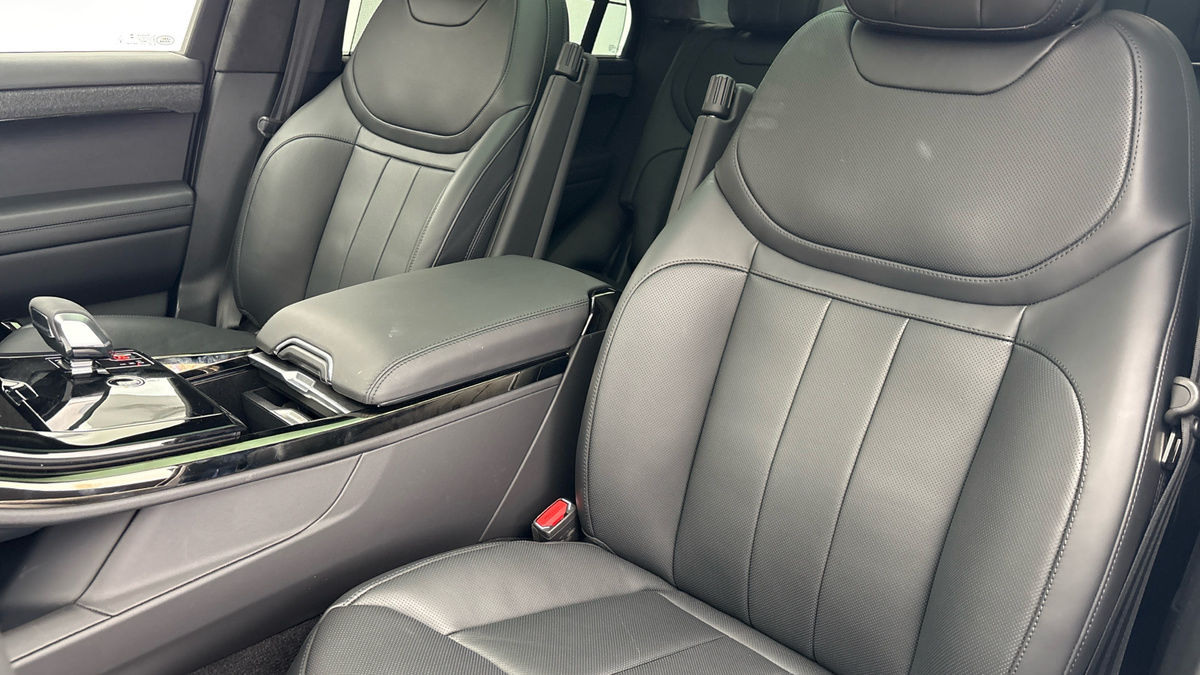 Land Rover Range Rover Sport Image 7