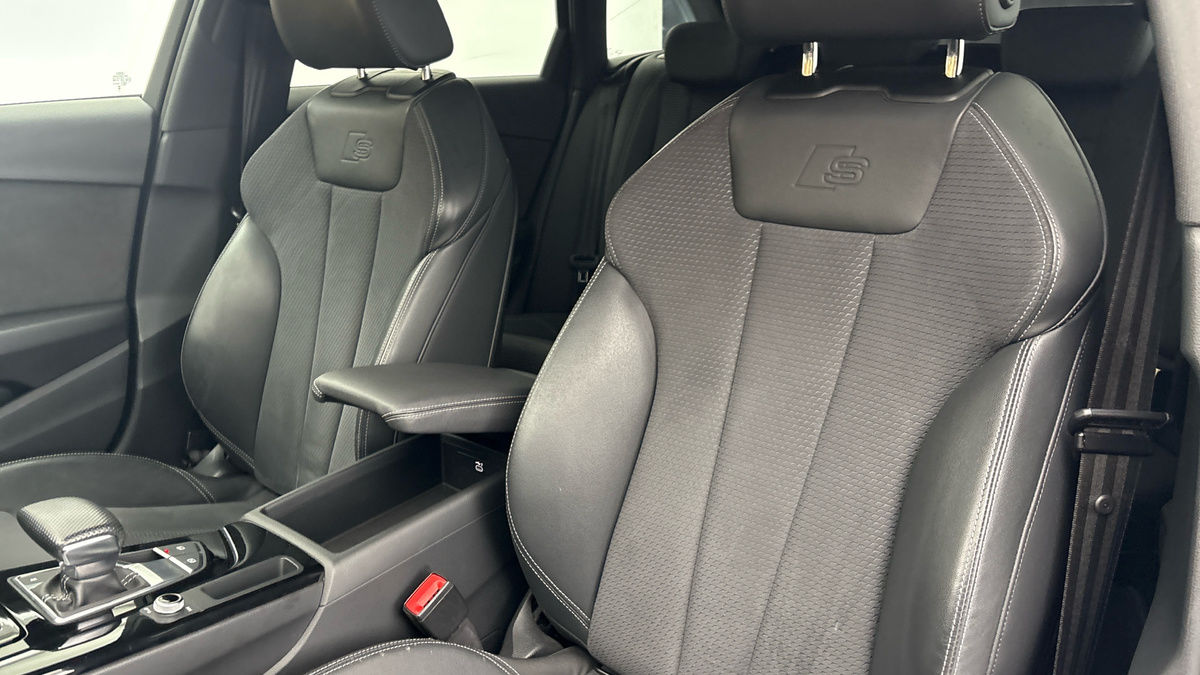 Audi A4 Avant Image 7