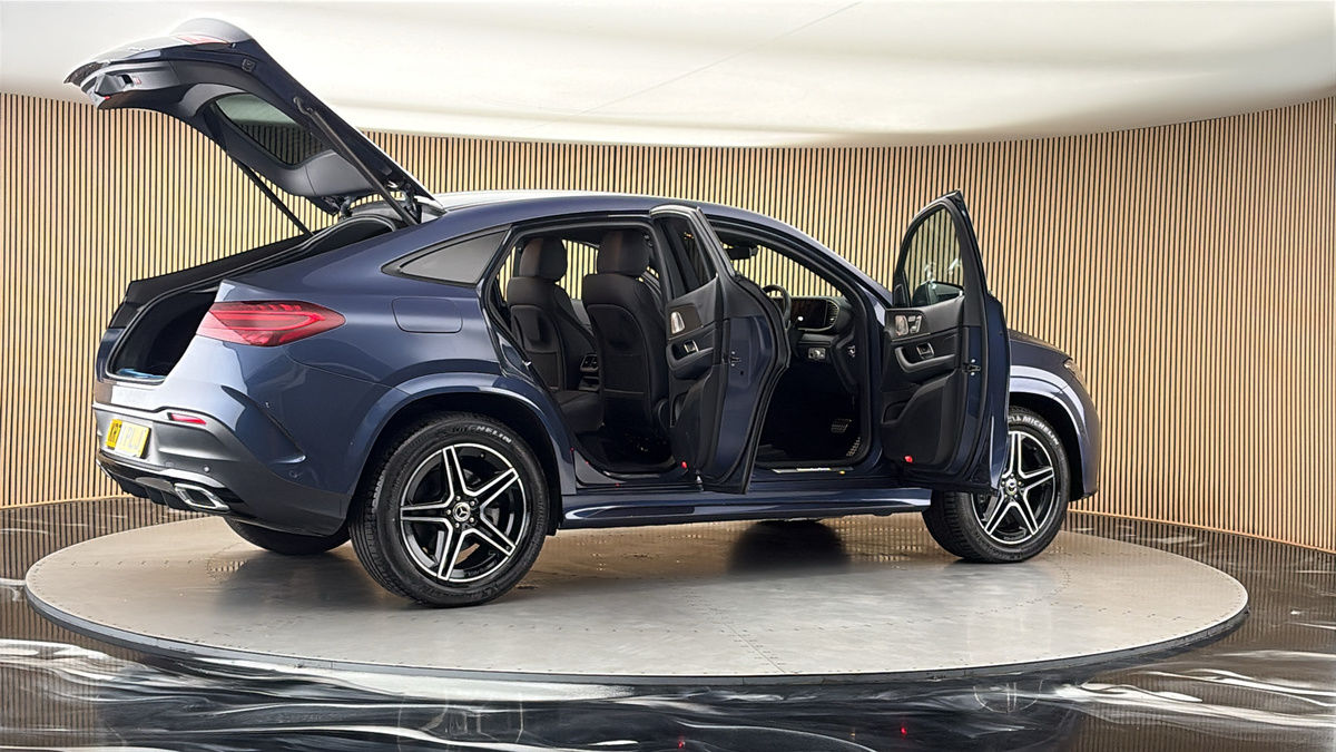 More views of Mercedes-Benz GLE