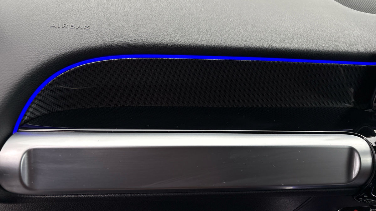 Mercedes-Benz GLB Image 25