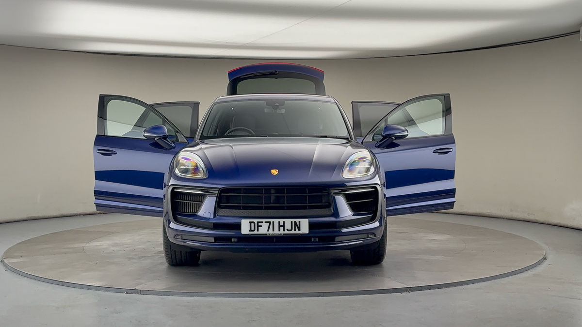 More views of Porsche Macan