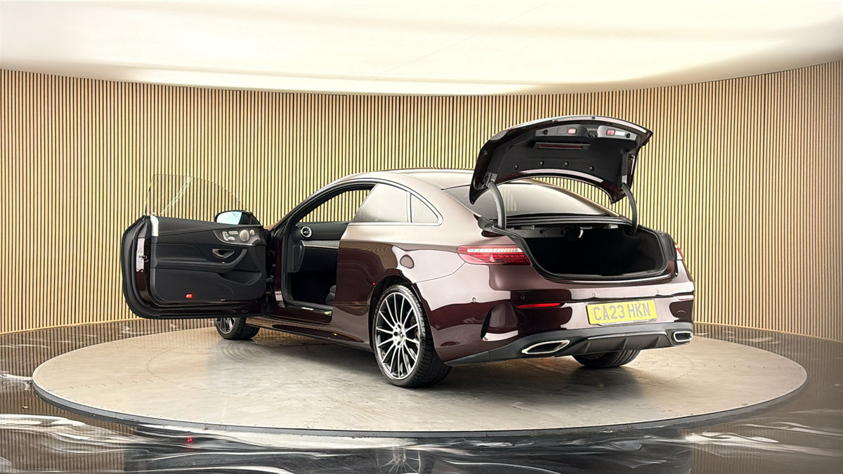 Mercedes-Benz E Class Image 23