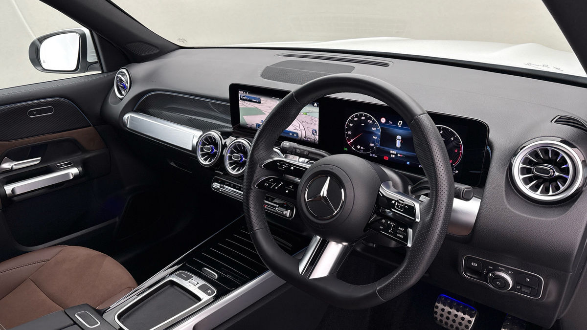 Mercedes-Benz GLB Image 5