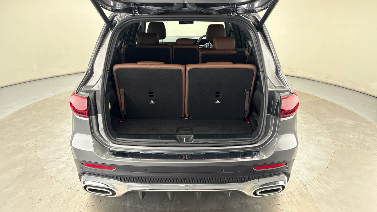Mercedes-Benz GLB Image 11