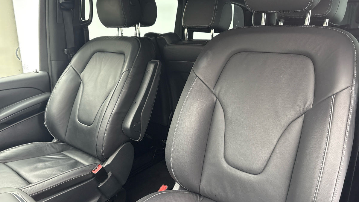 Mercedes-Benz V Class Image 7