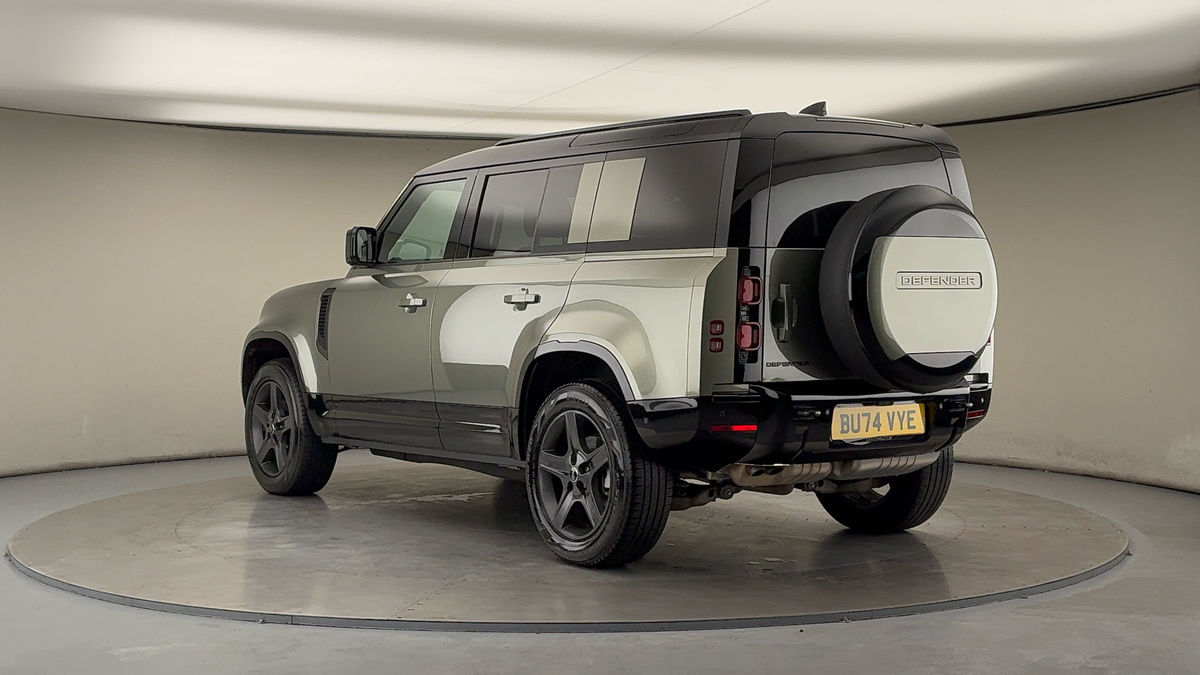 Land Rover Defender 110 Image 2